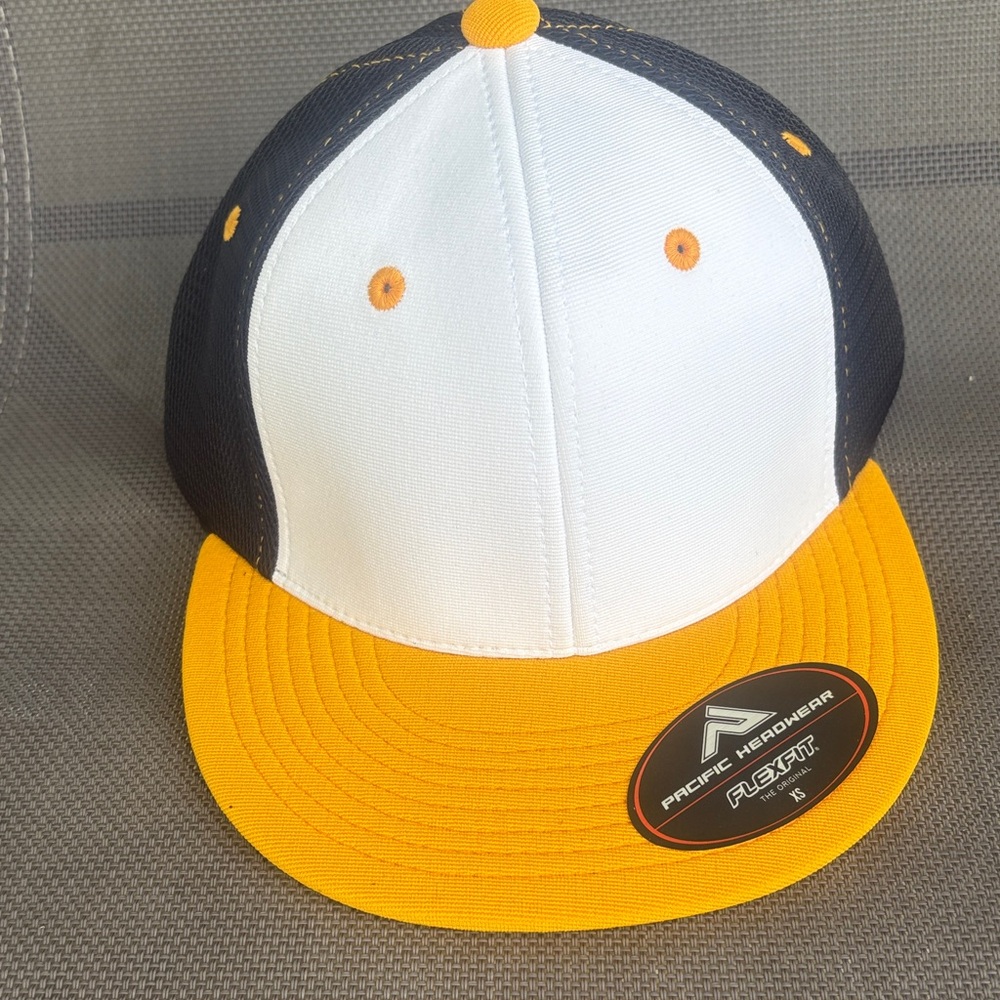 Pacific Headwear ES341 Premium M2 Performance Trucker Flexfit® Hat size S/M - Picture 3 of 5